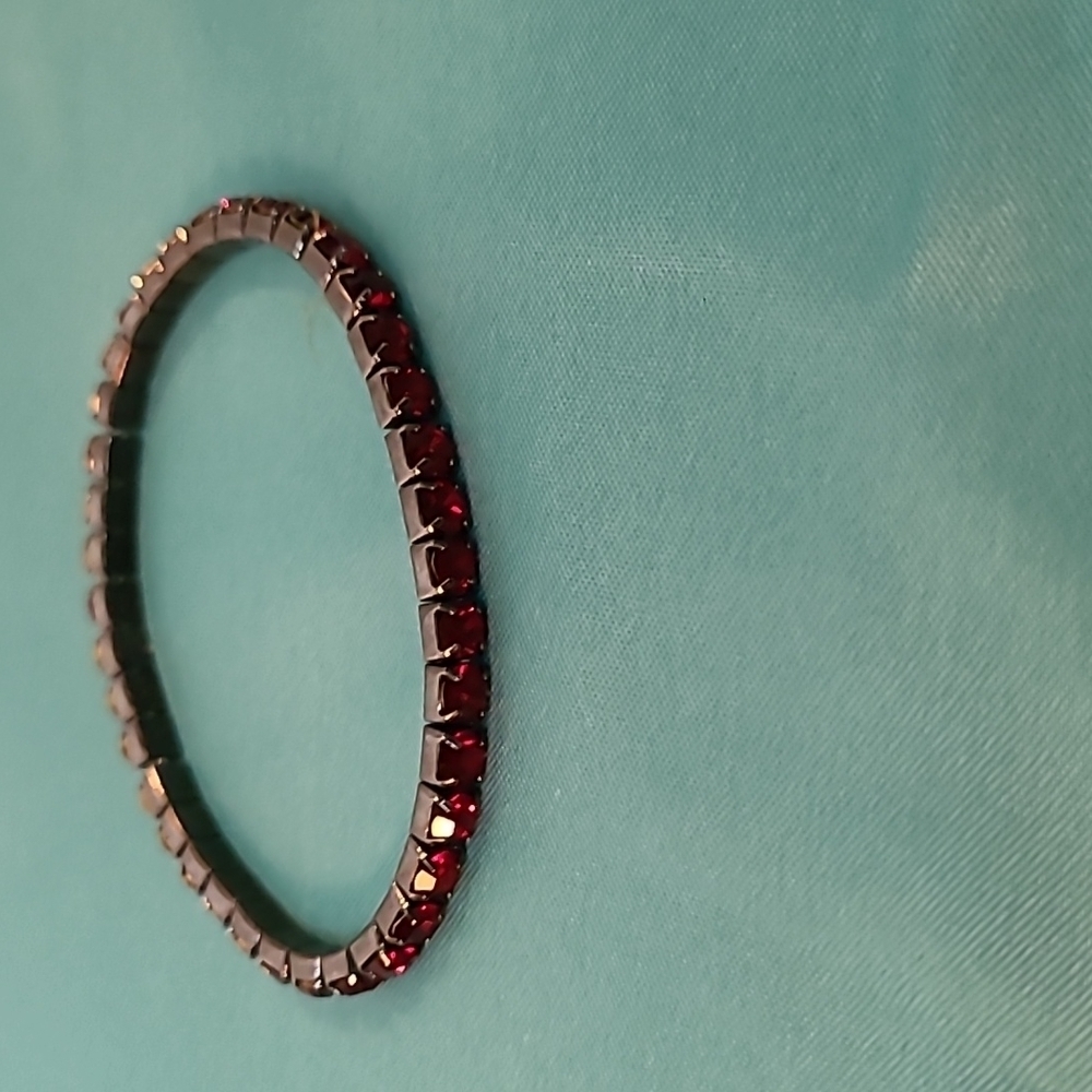 6 bracelets - Picture 7 of 7